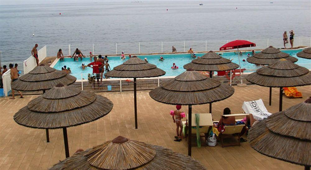 Baia Sangiorgio Hotel & Beach Club Bari Exterior foto
